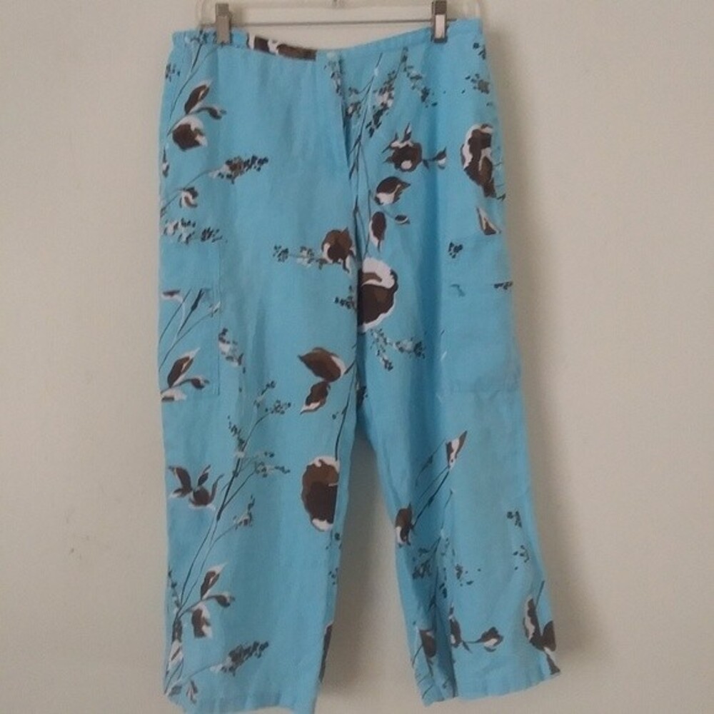 Cali Cali Linen Capris, Size M, Cargo Pockets, Sky Blue Brown Floral Print